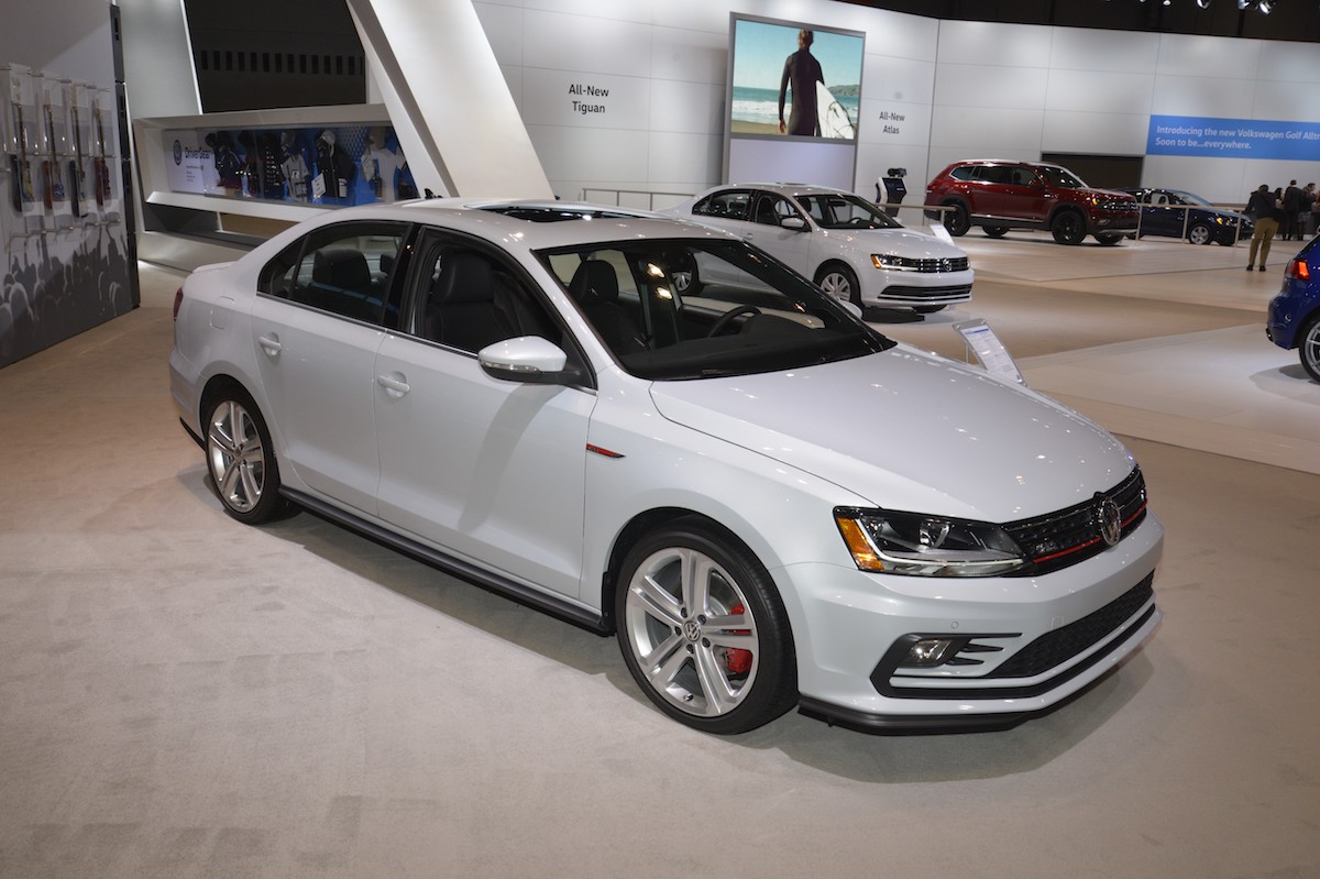 Volkswagen Jetta GLI 10 coches que nos gustaría que se vendiesen en España lateral