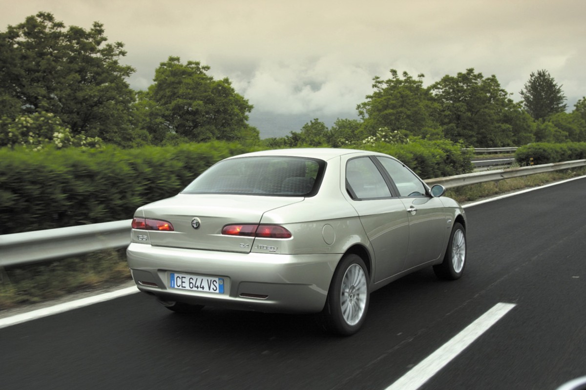 Alfa Romeo 156 historia 3/4 trasera