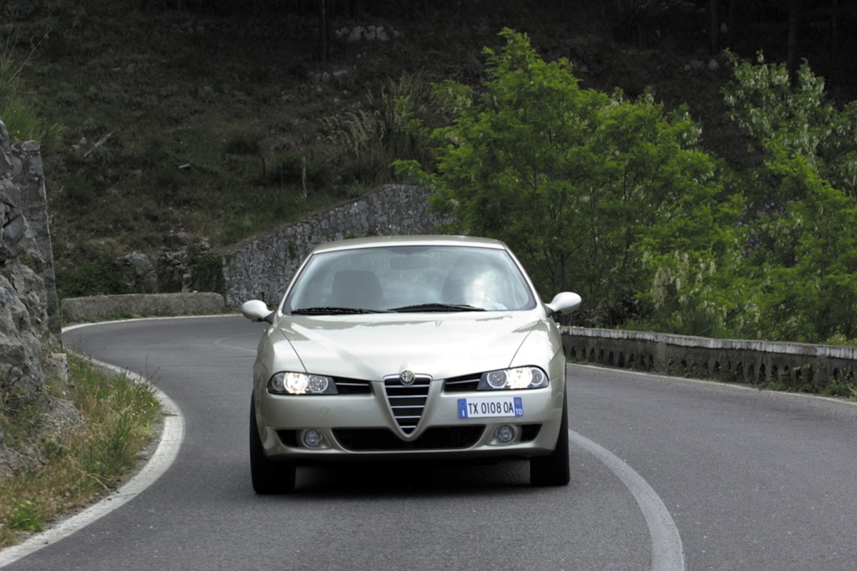 Alfa Romeo 156 historia frontal