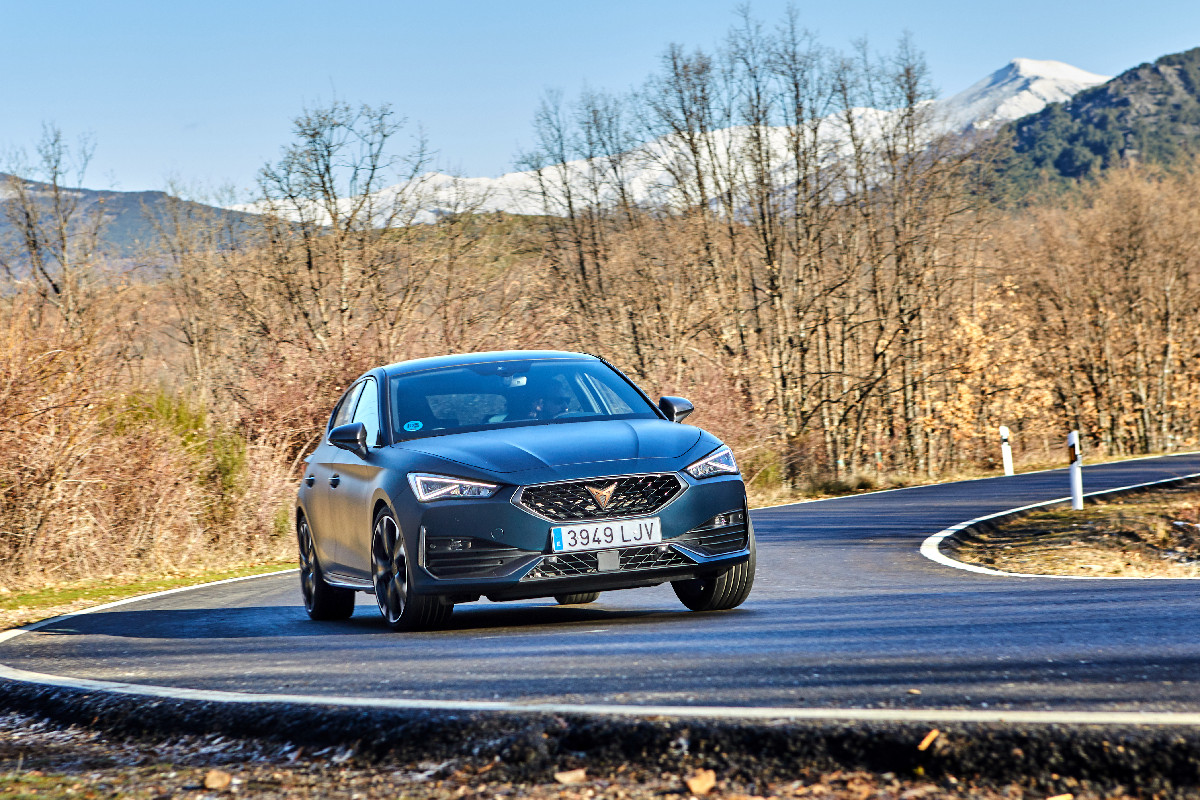 Prueba Cupra León e-Hybrid movimiento