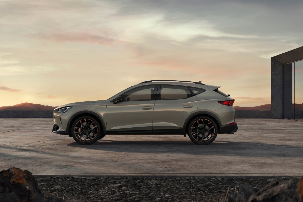 Cupra Formentor VZ5 lateral