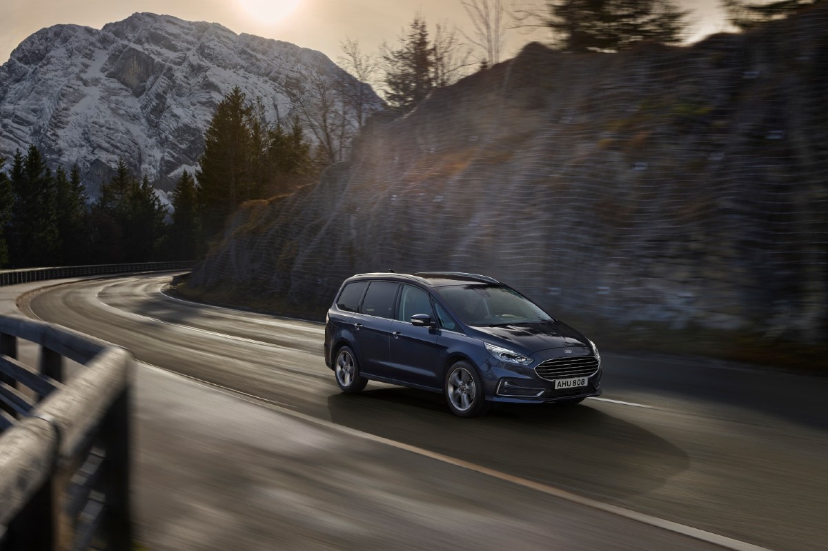 Ford S-Max Hybrid 2021 3/4 frontal