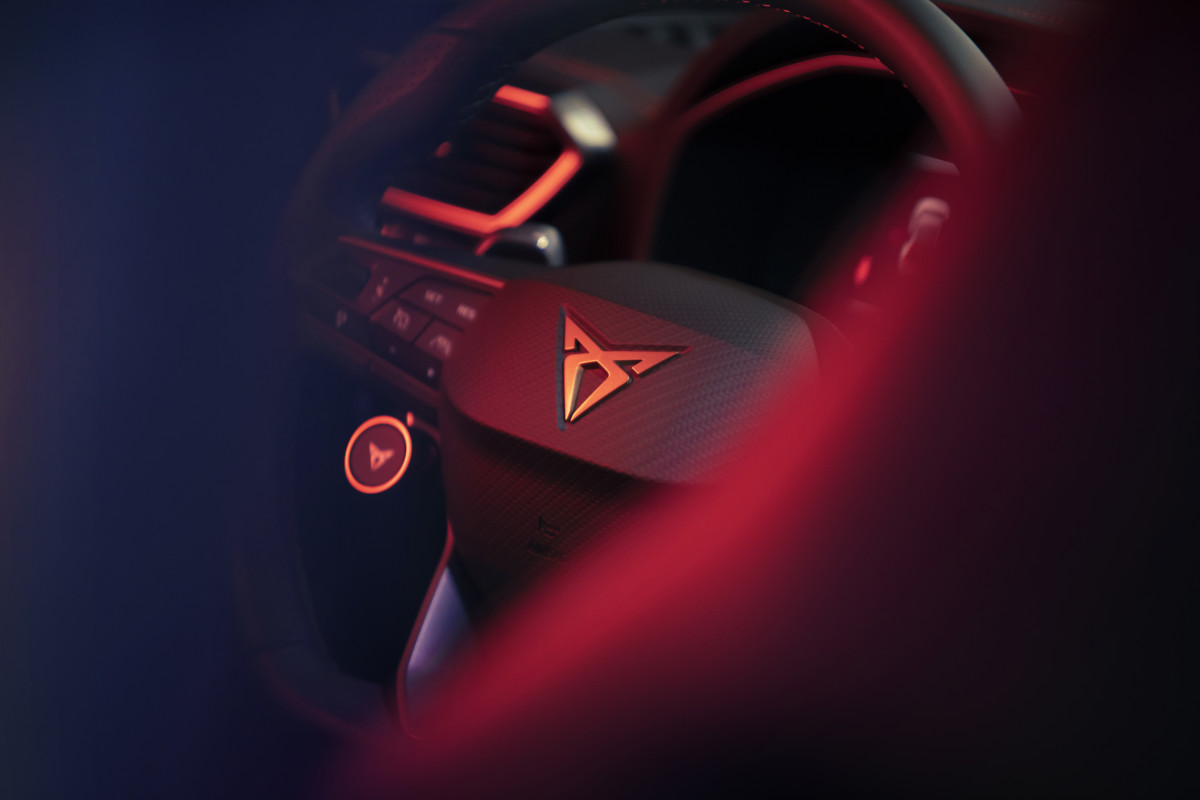 botón cupra del volante del Cupra Formentor 1.4 TSI e-Hybrid