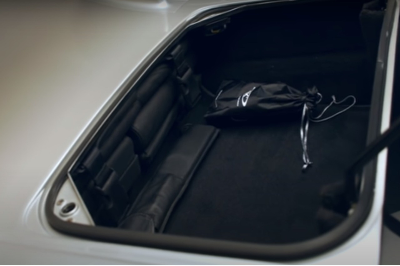 911 GT1 maletero detalle