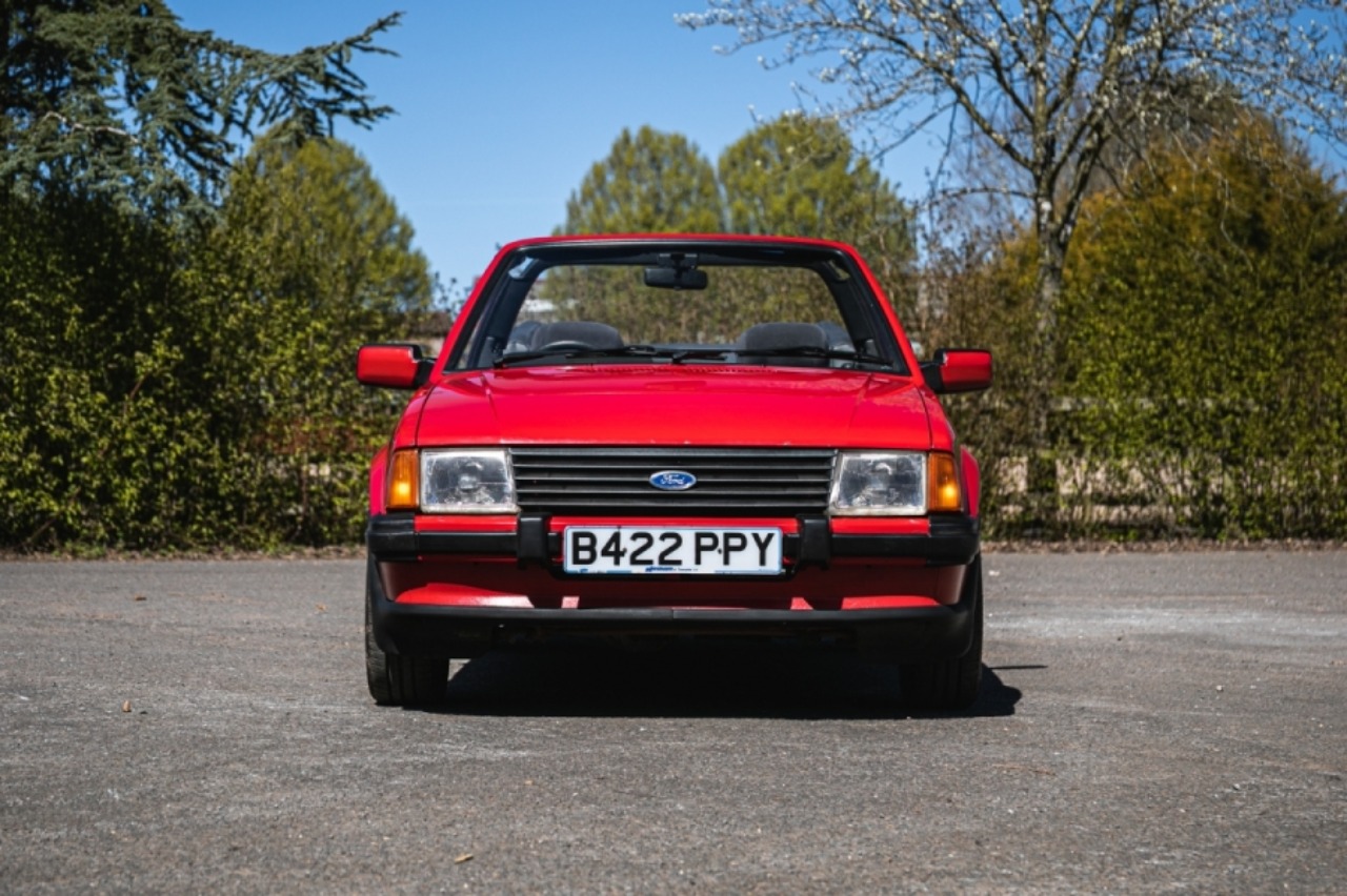 Ford Escort Cabriolet frontal