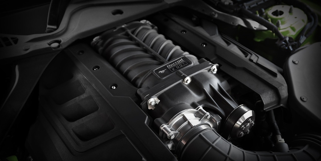 Ford Mustang R-Spec 2021