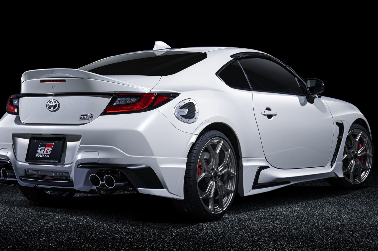 Toyota GR 86 Gazoo Concept 2 tres cuartos