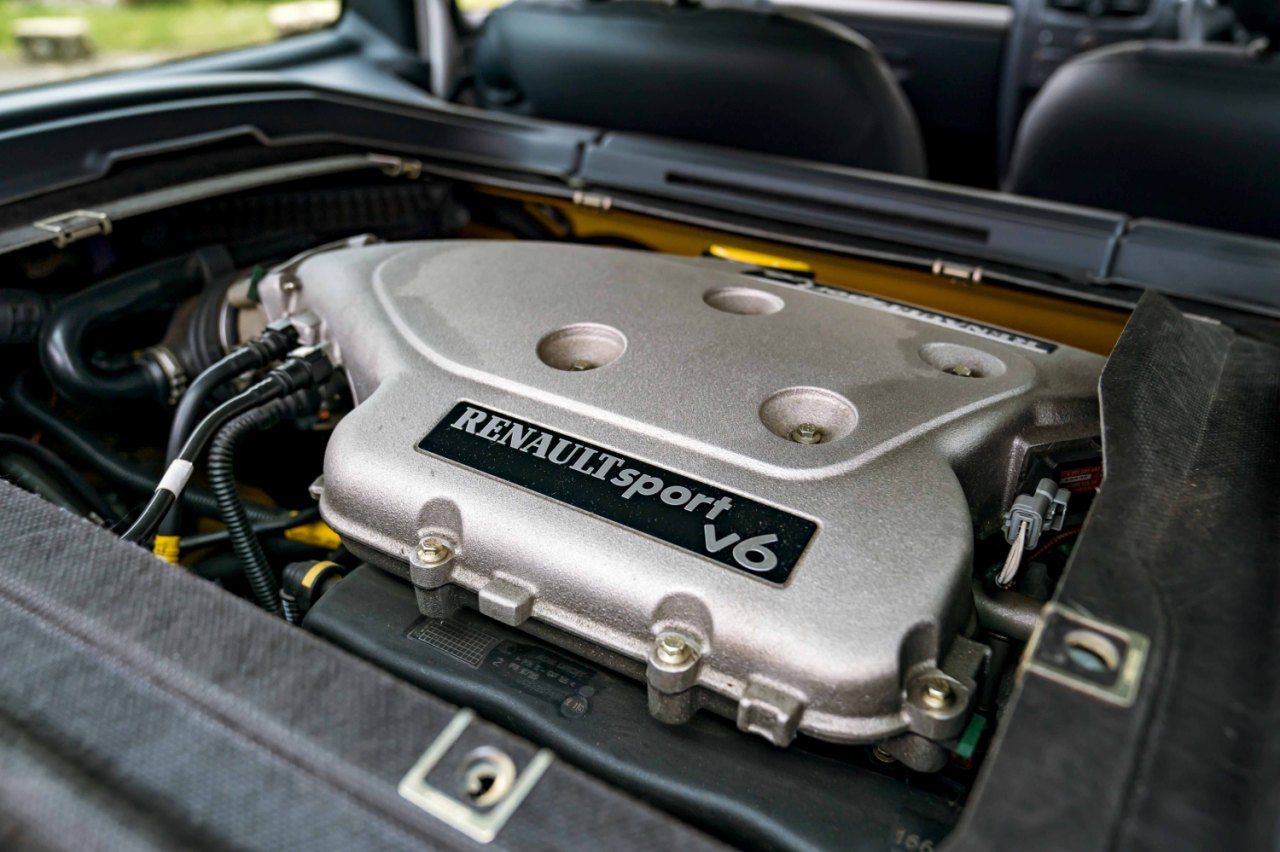 Subasta Renault Clio V6 Fase II 2005