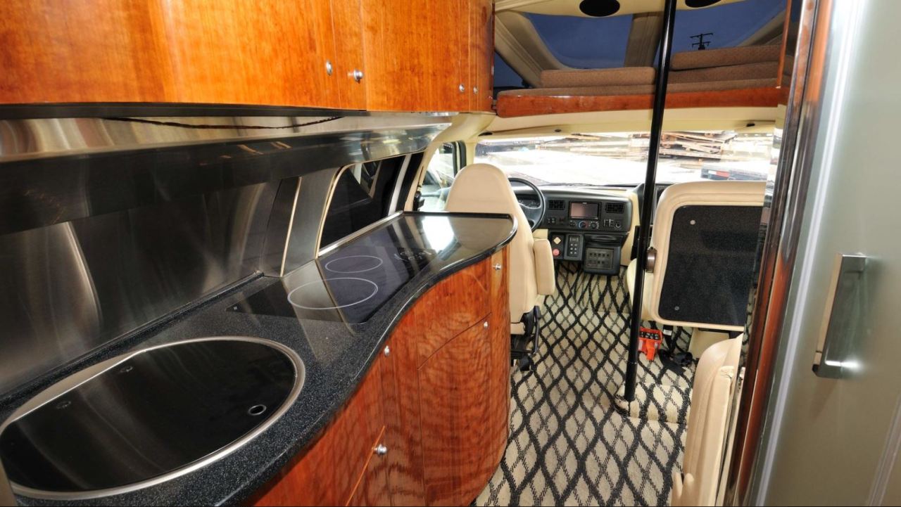 Ford F-750 World Cruiser