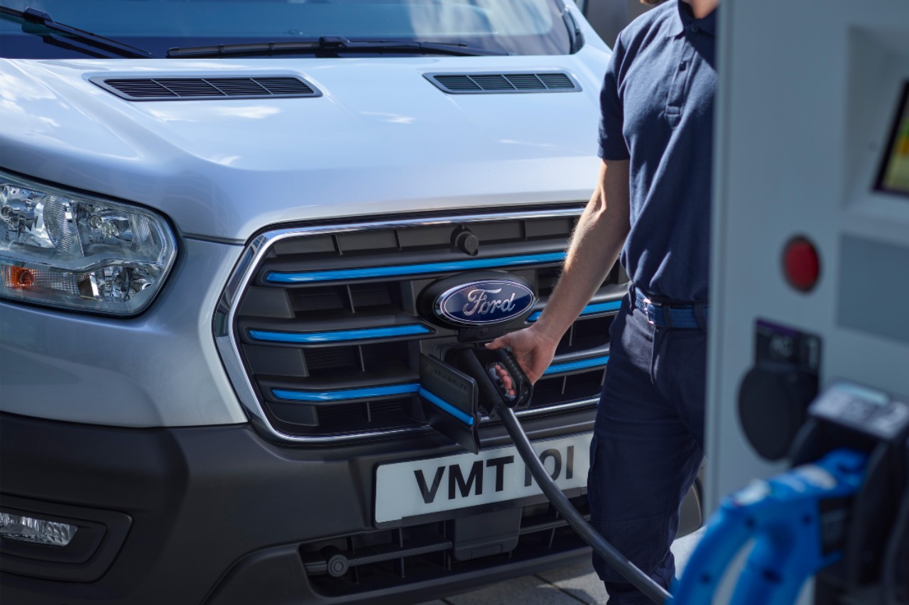 cable de Ford para recargar coches eléctricos