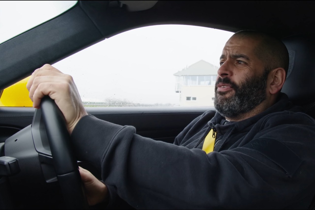 Porsche 911 GT3 Touring Chris Harris