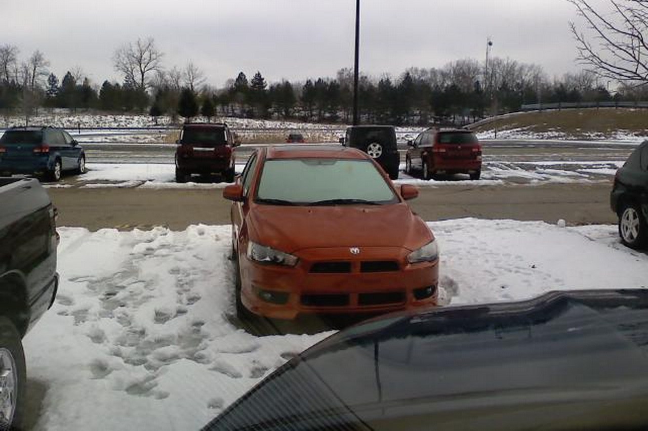 dodge caliber mitsubishi lancer rebautizado