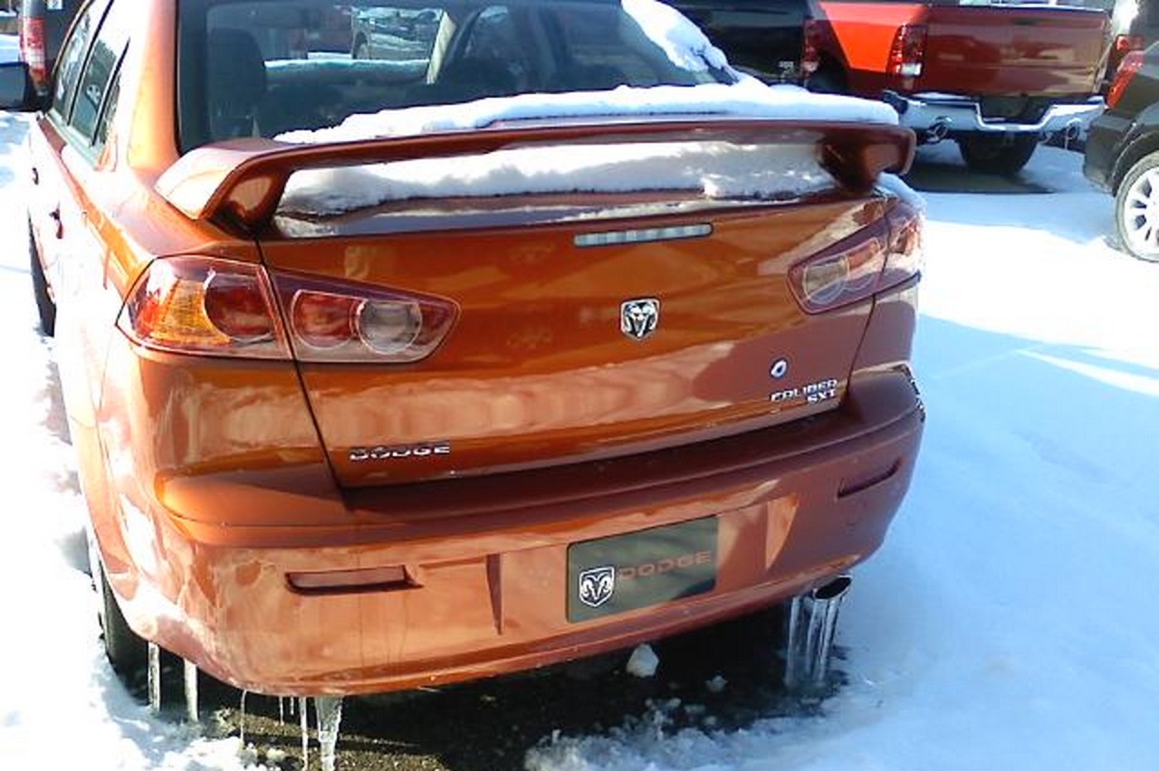 dodge caliber mitsubishi lancer rebautizado