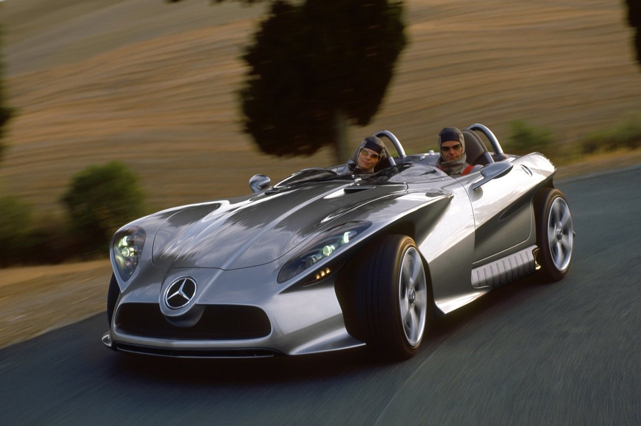 Mercedes-Benz F 400 Carving