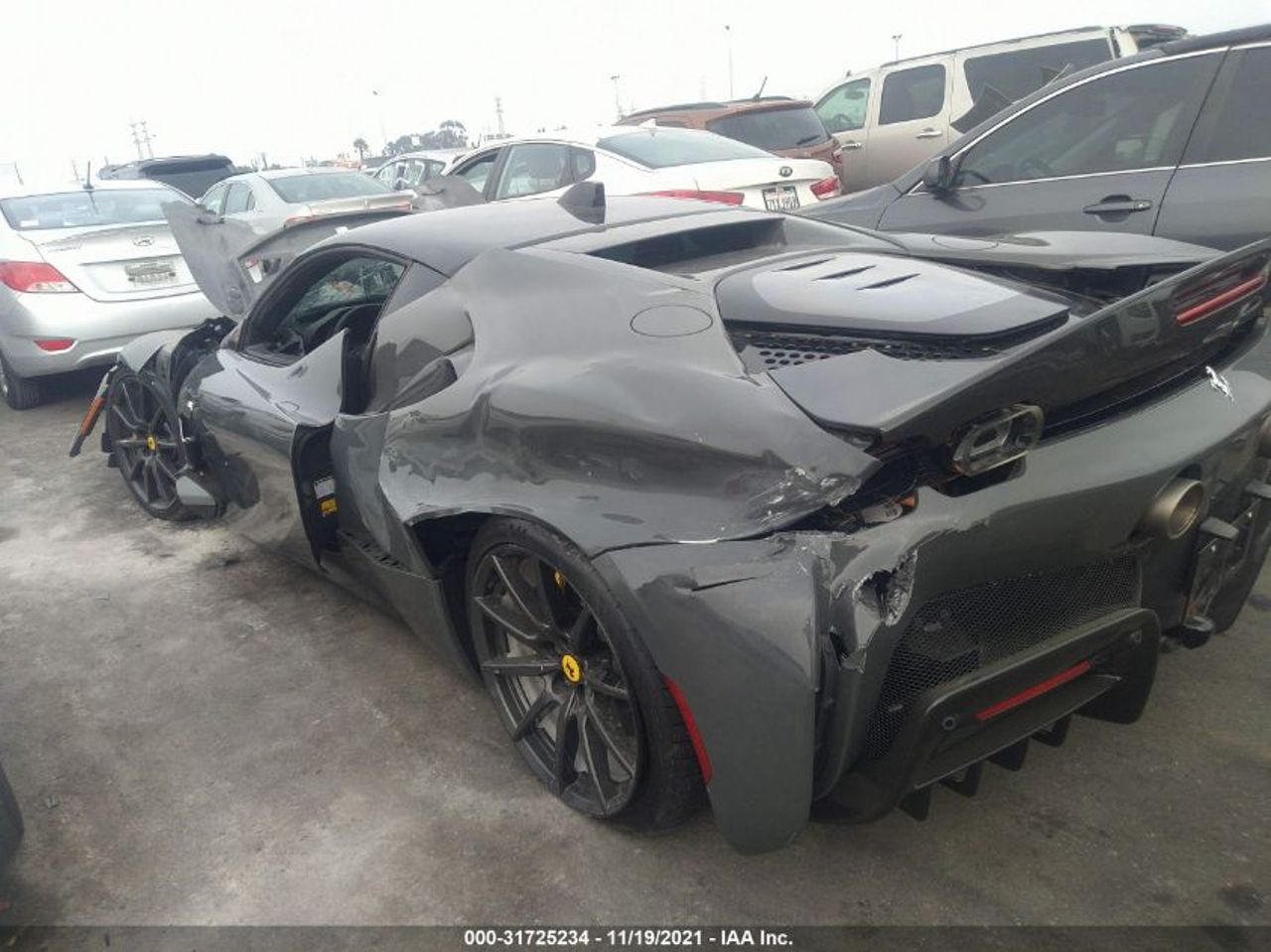 destrozado accidente ferrari sf90 stradale 290 km