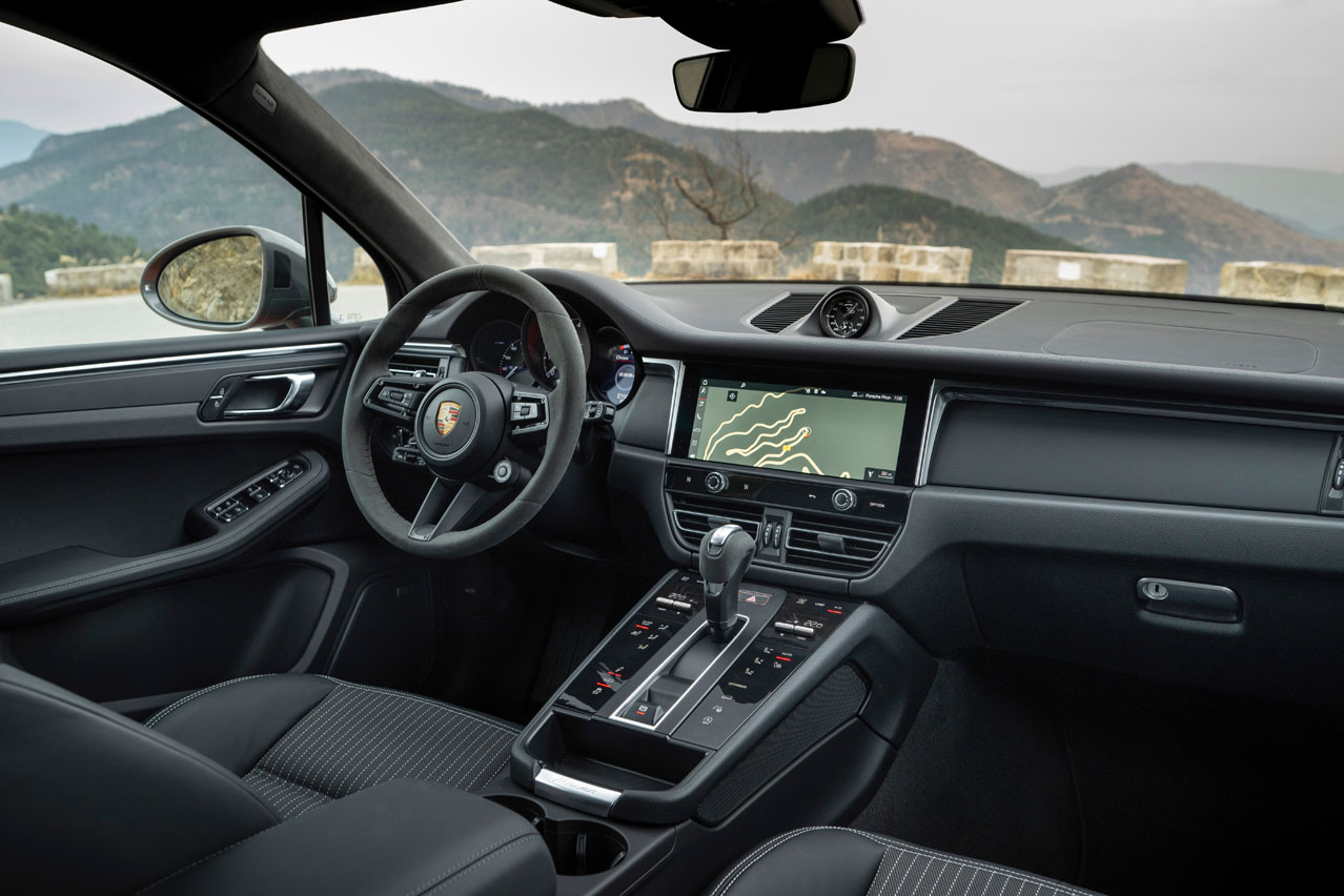 interior del Porsche Macan T