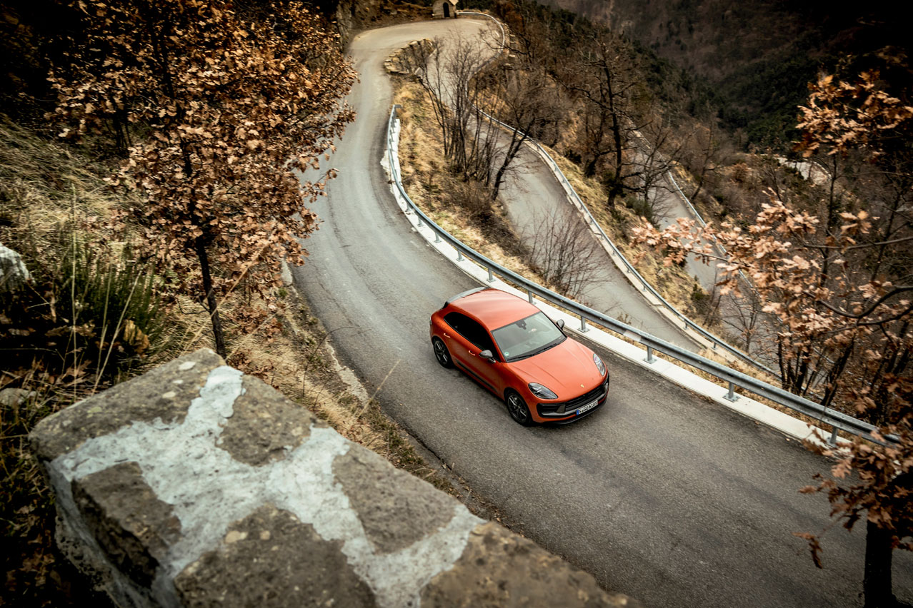 prueba del Porsche Macan T en el Col de Turini
