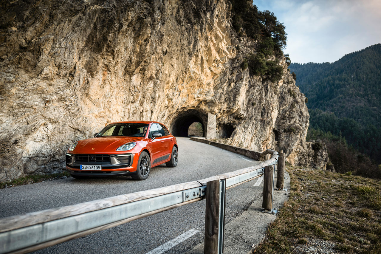 prueba del Porsche Macan T en el Col de Turini