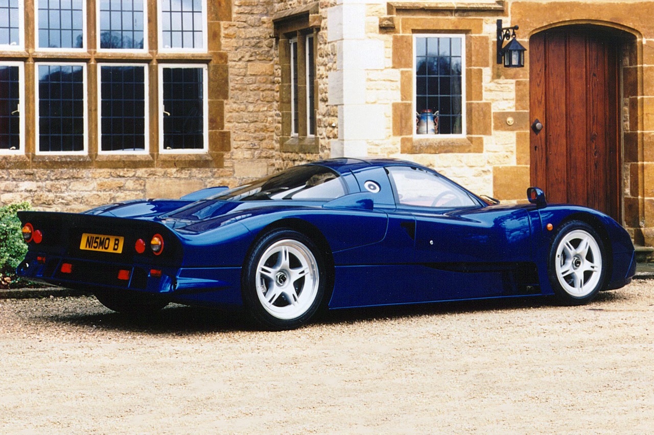 Nissan R390 GT1