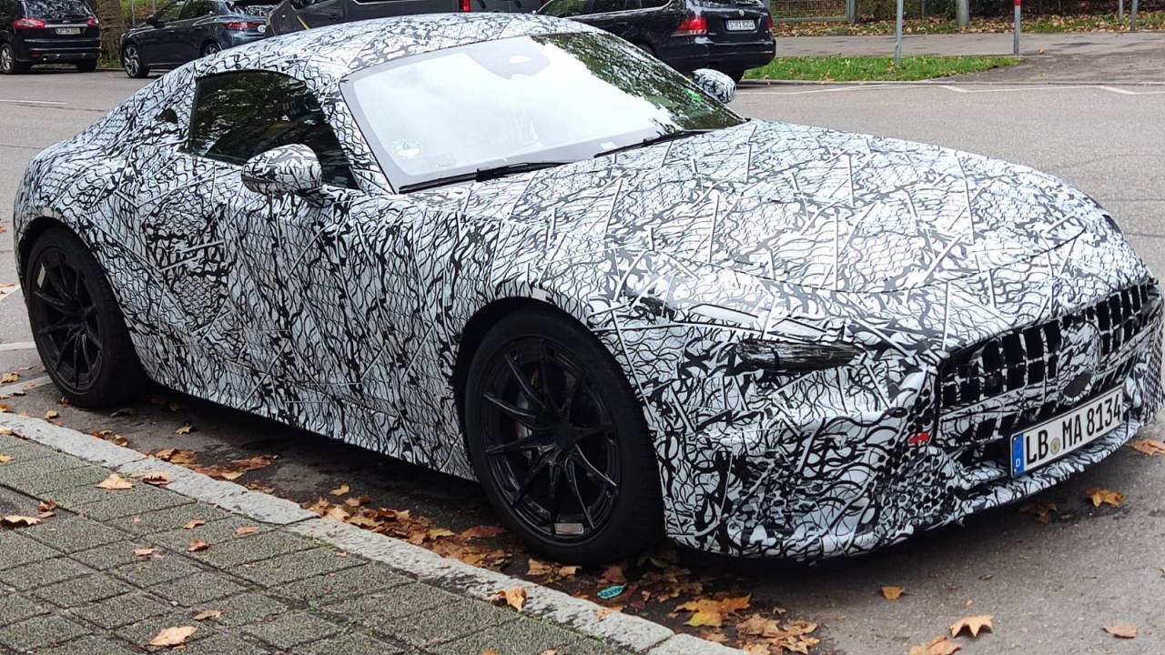 mercedes-amg-gt-2023-fotos-espia-3.jpg
